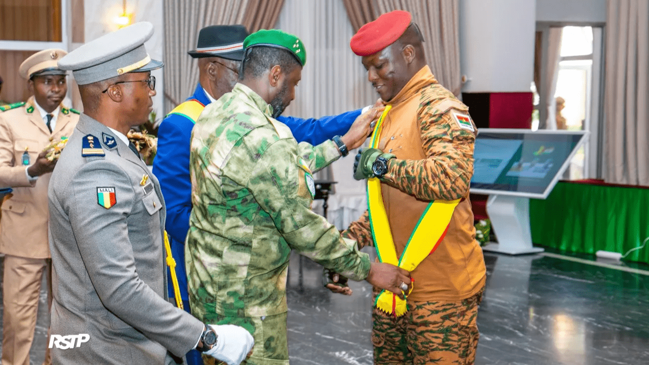 Rádio Somos Todos Primos